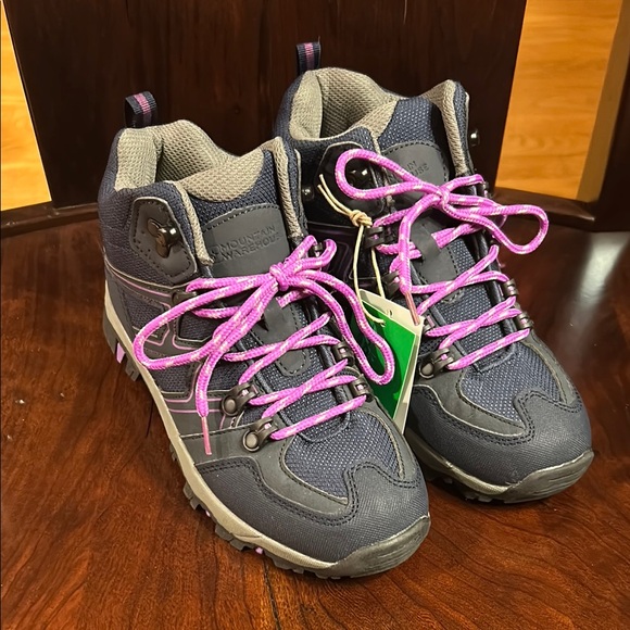 NWT Mountain Warehouse Hiking Boots - Picture 1 of 4